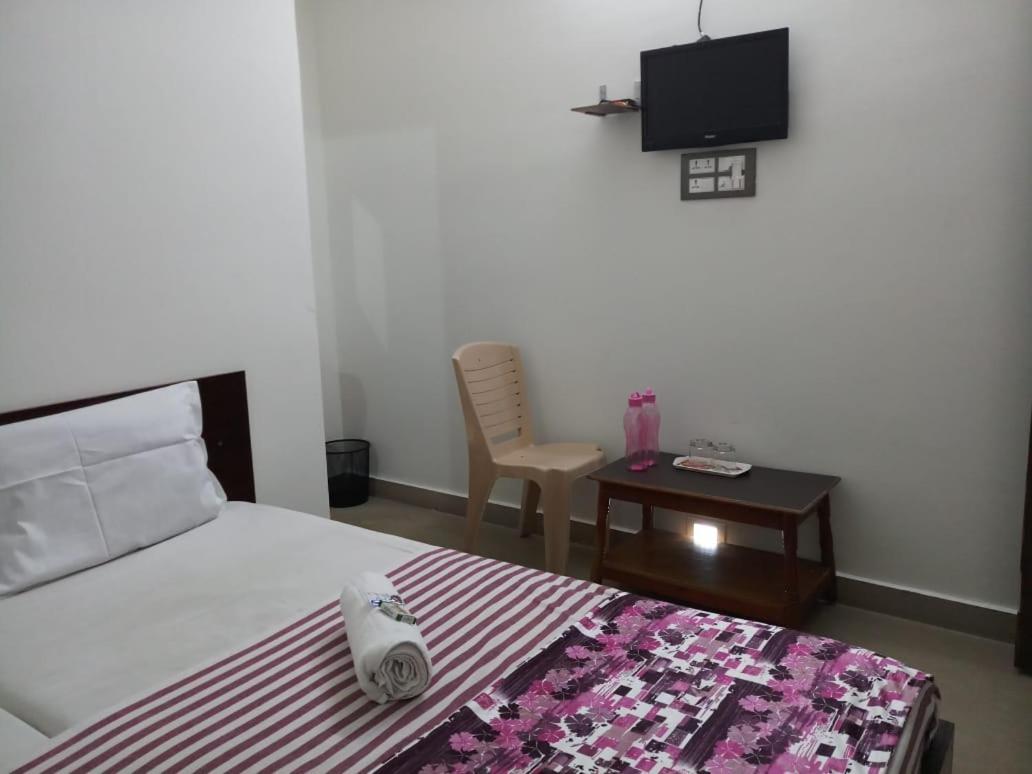 Sri Kousthubham Residency Hotell Tirupati Eksteriør bilde
