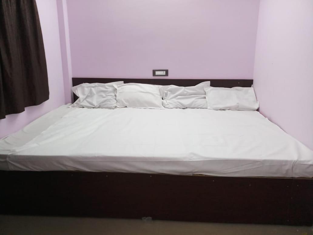 Sri Kousthubham Residency Hotell Tirupati Eksteriør bilde